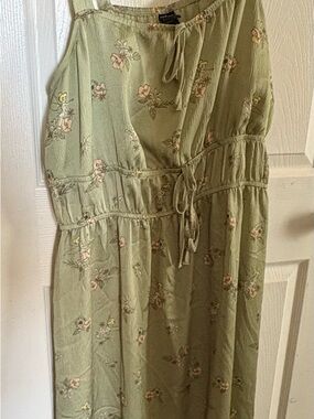 Her Universe Sage Green Floral Maxi Dress
